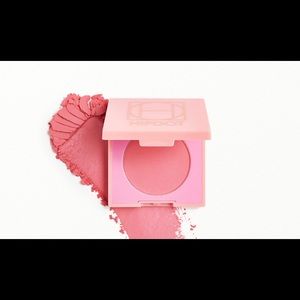 HIPDOT
Single Blush in Red Moon